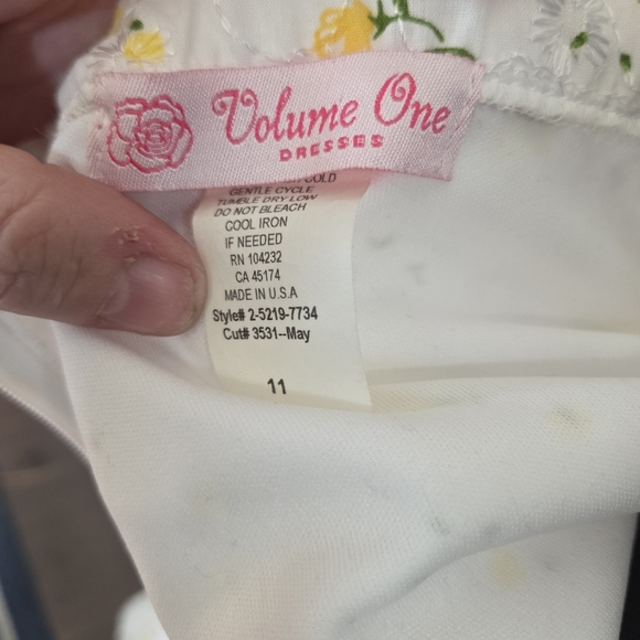 Volume One Vintage Inspired Strapless White With Yellow Embroidery Size … - Picture 6 of 6